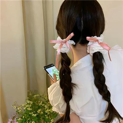 燕语春风